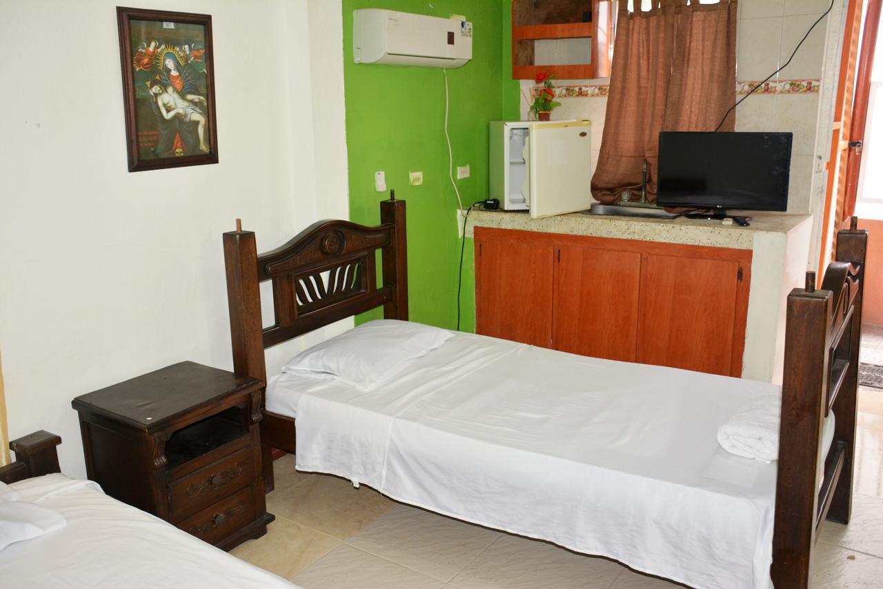 Hotel Posada Valerie à Archibolds Extérieur photo